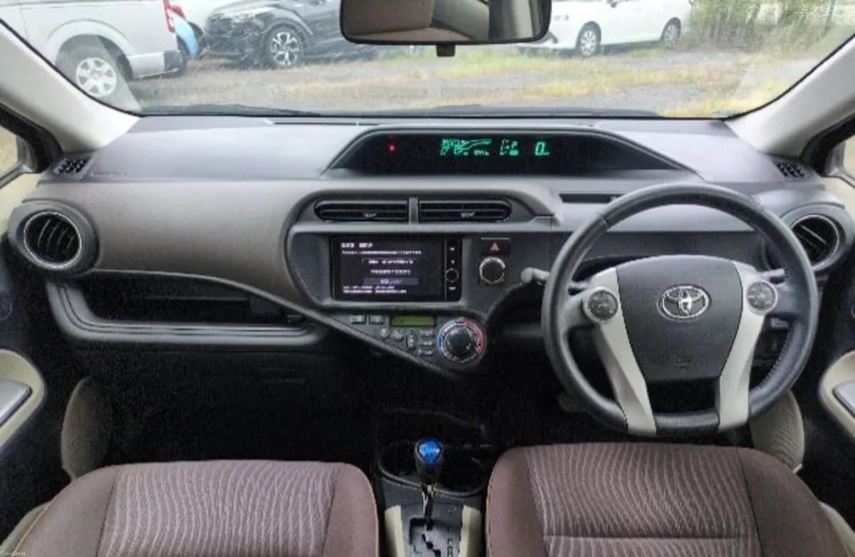 TOYTA AQUA 2013 HYBRID AUTO - Image 4