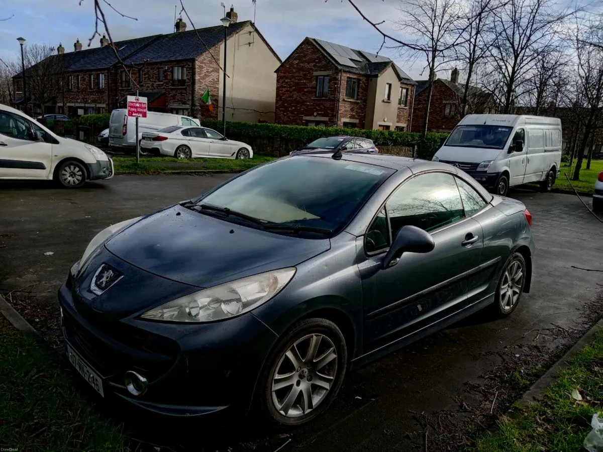 Convertible Peugeot 207 driving perfect - Image 1