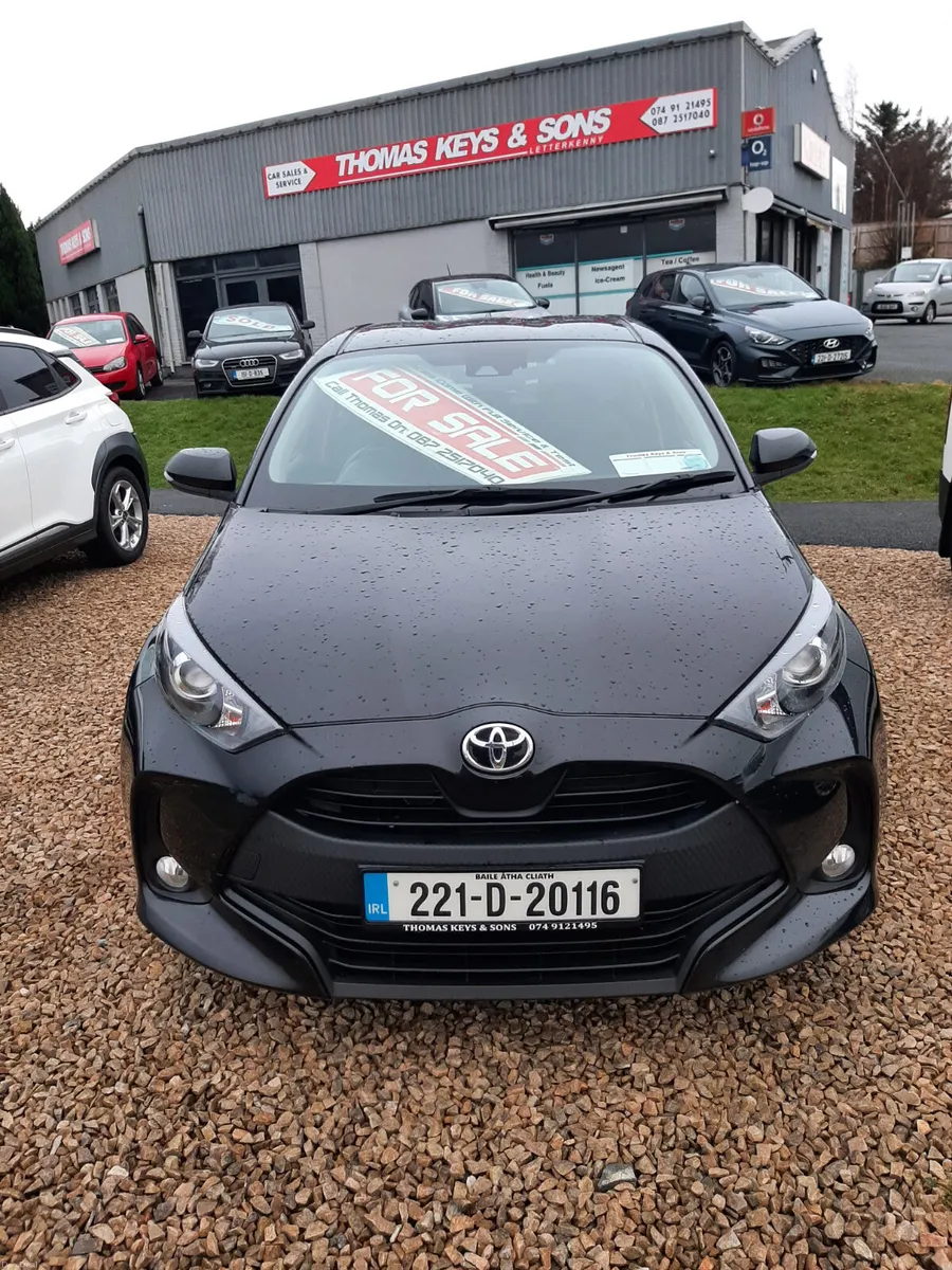 2022 Toyota Yaris 1.0 Luna edition - Image 2