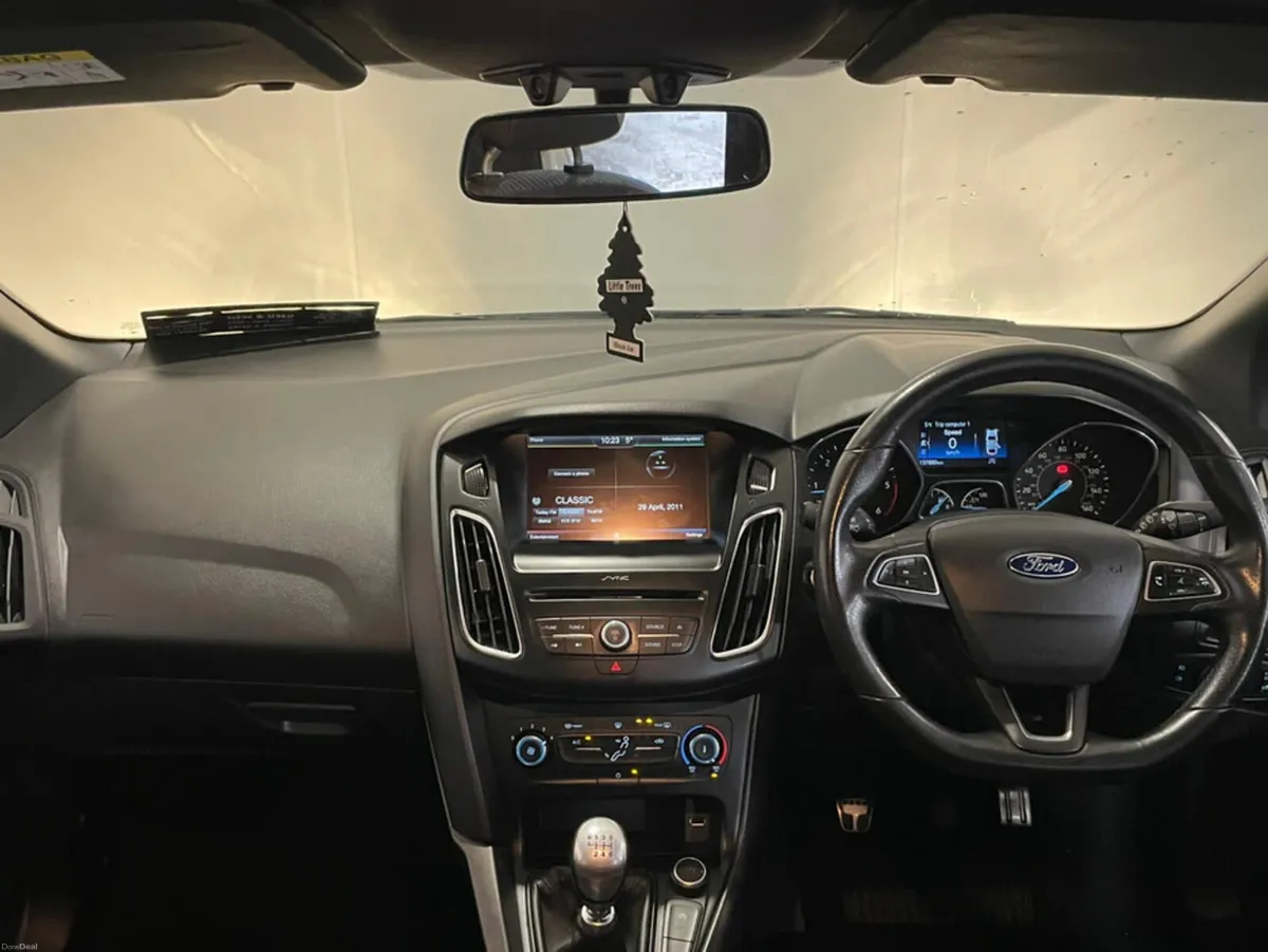 Ford Focus 1.5 TDCI ST-LINE 120PS 5 5DR - Image 2