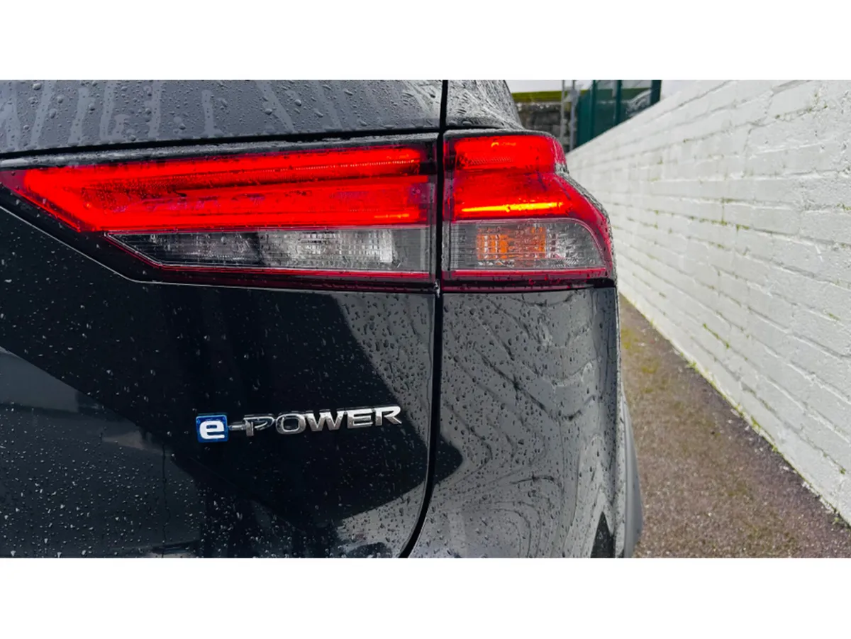 Nissan Qashqai LOW MILEAGE AUTOMATIC 4 REVERSE CAM - Image 4