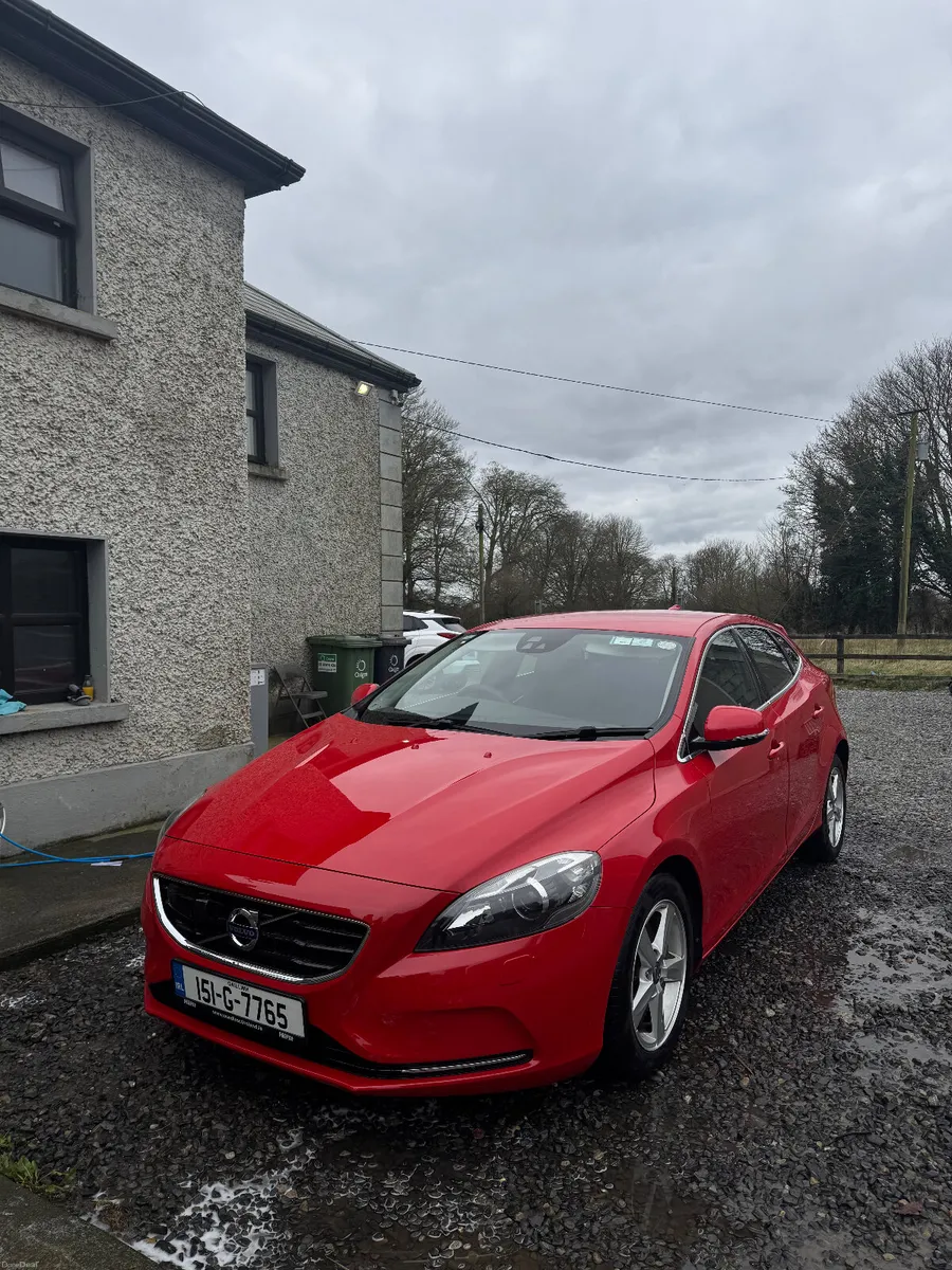 2015 Volvo V40 – High Spec – Stunning Red - Image 1