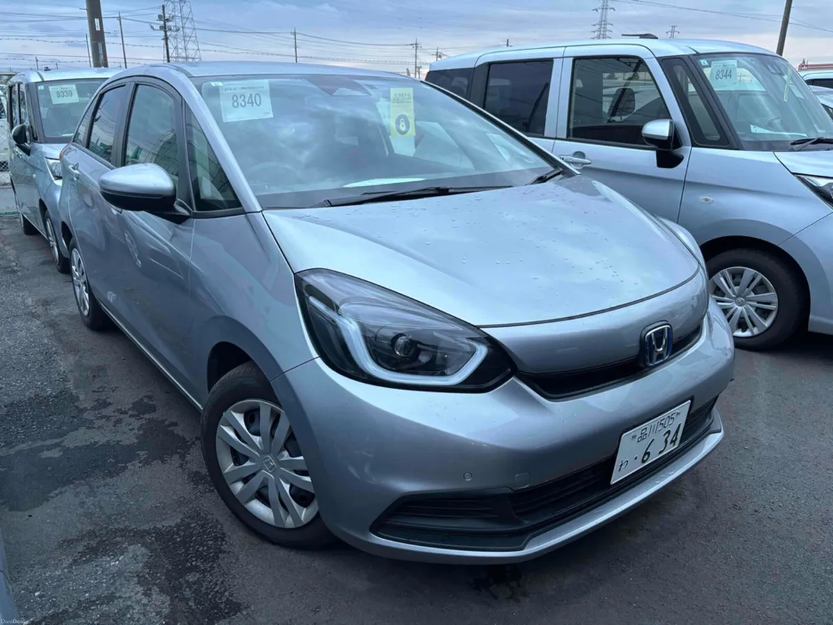 Honda Fit E:HEV AUTOMATIC HYBRID 1.5 PETROL //ADAP