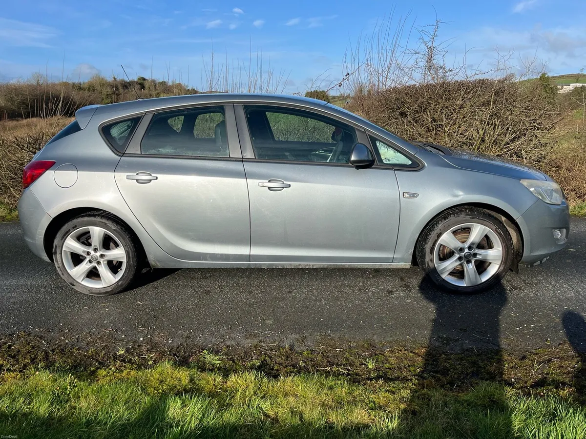 Vauxhall Astra 2010 1.3 Diesel - Image 2