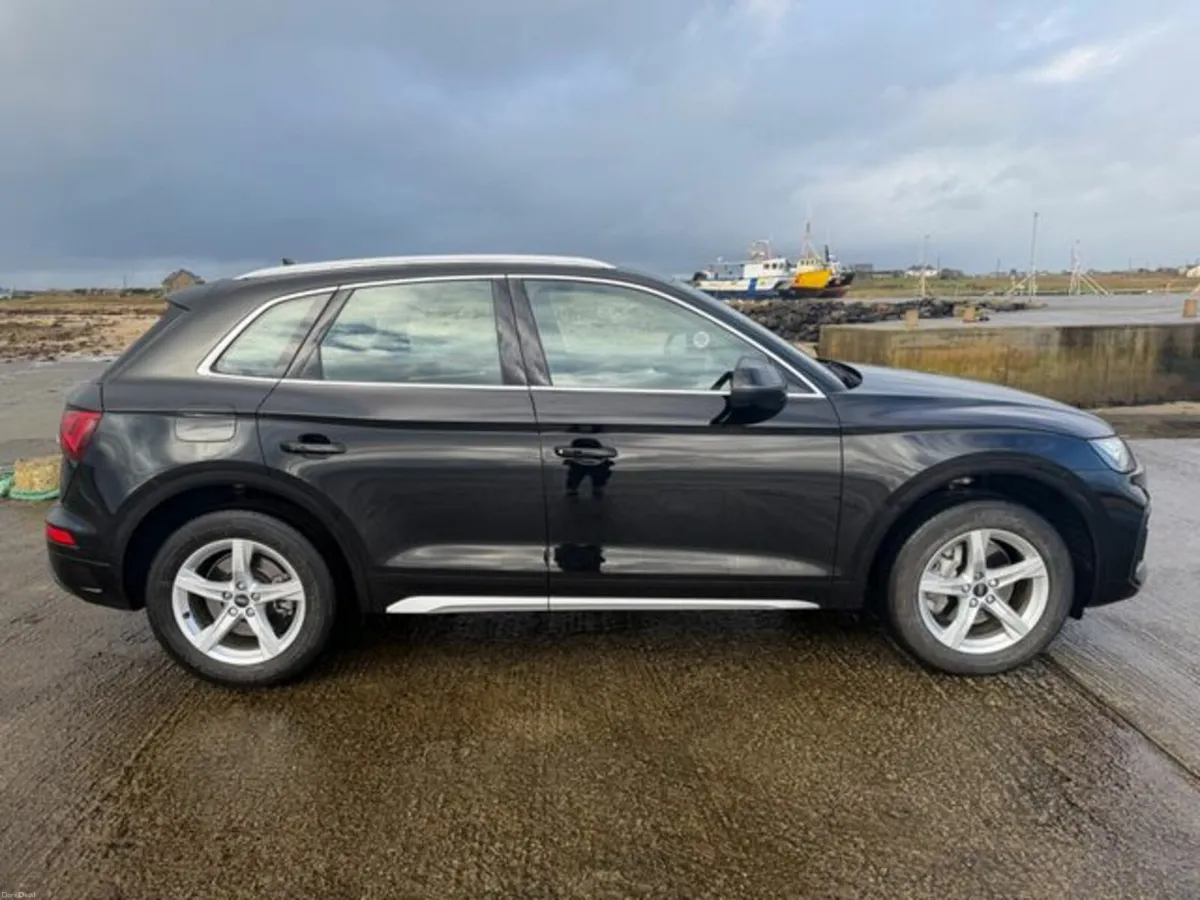 Audi Q5 40 TDI Quattro SE 4DR Auto - Image 2