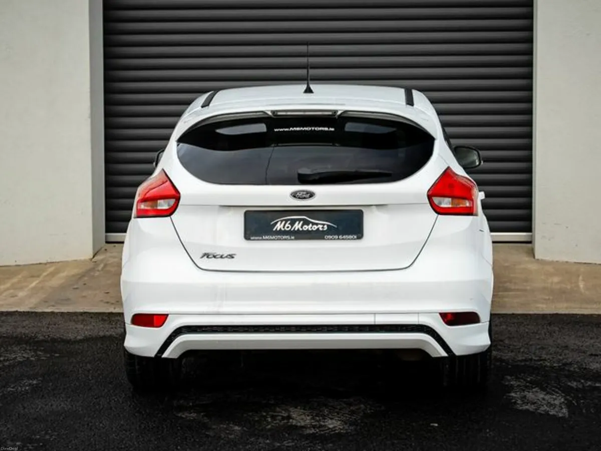Ford Focus 1.5 TDCI St-line 120PS 5DR - Image 4