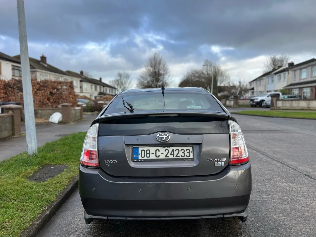 Toyota Prius 1.5 hybrid - Image 4