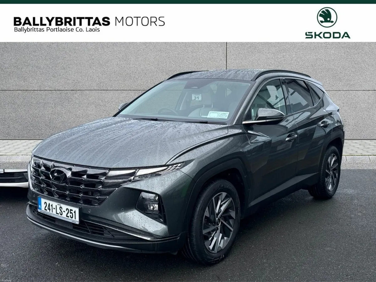 Hyundai Tucson 2WD Executive Plus - Image 2