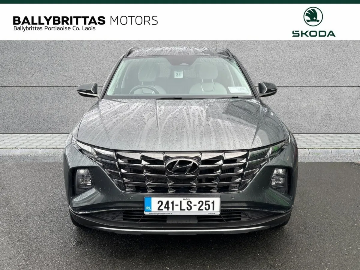 Hyundai Tucson 2WD Executive Plus - Image 3