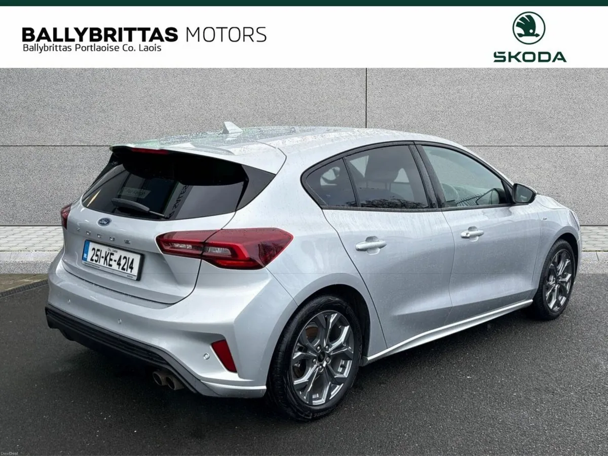 Ford Focus ST-Line X 1.0L EcoBoost 125PS mHEV - Image 5