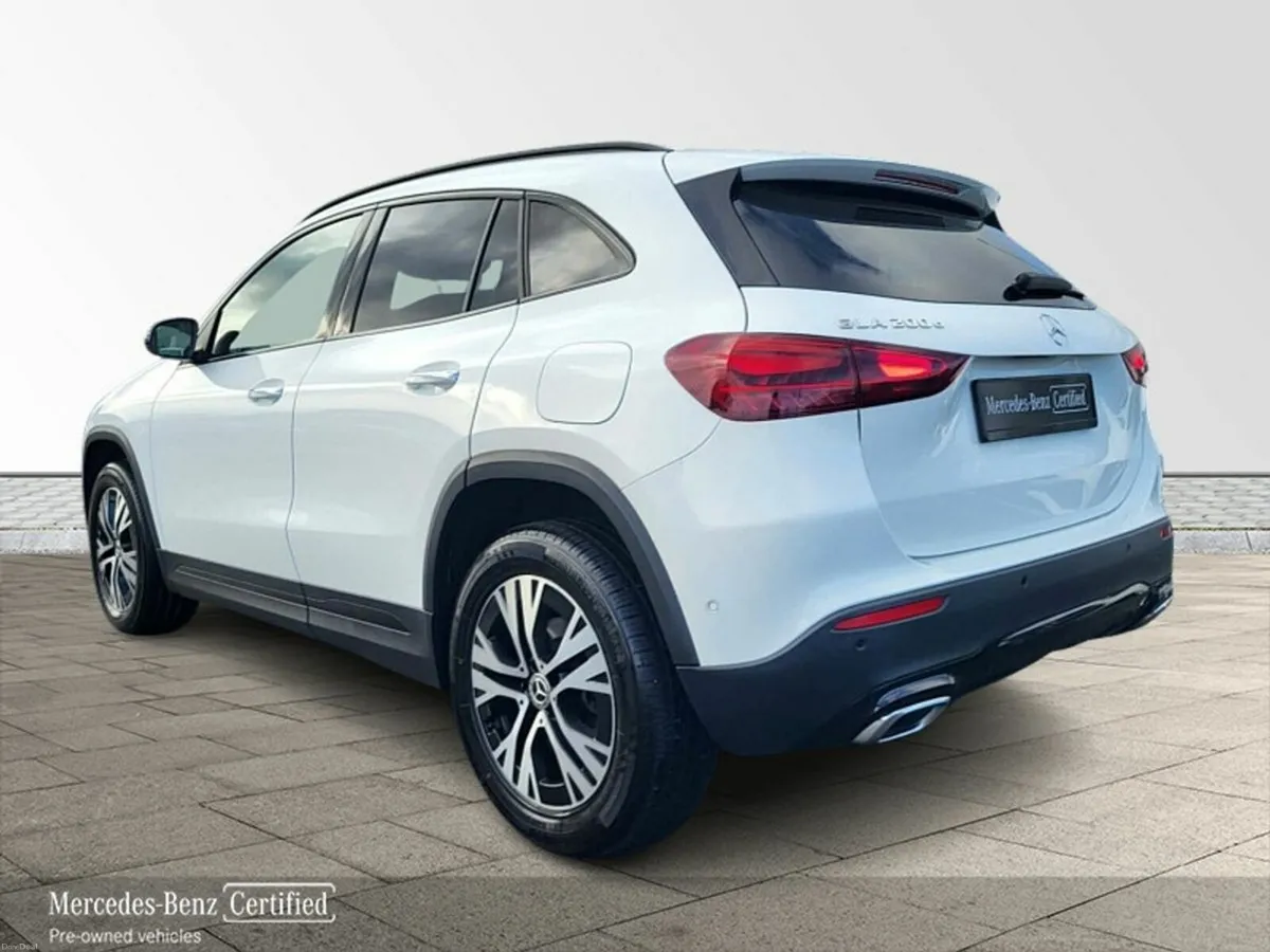 Mercedes-Benz GLA GLA200d  Progressive AUTO *(NIGH - Image 3