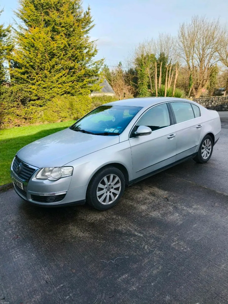 Volkswagen Passat 1.9 - Image 1