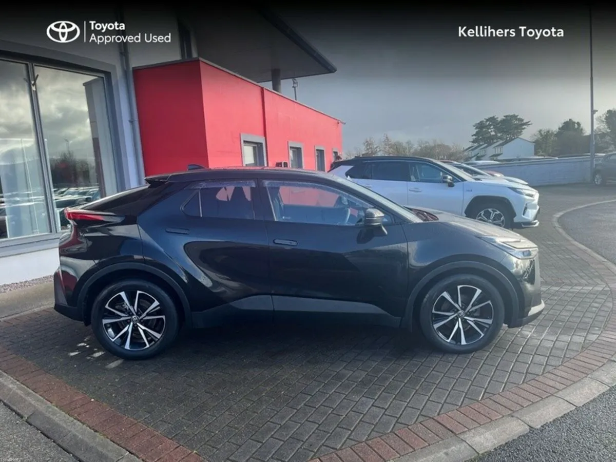 Toyota C-HR Hybrid Sport - Image 3