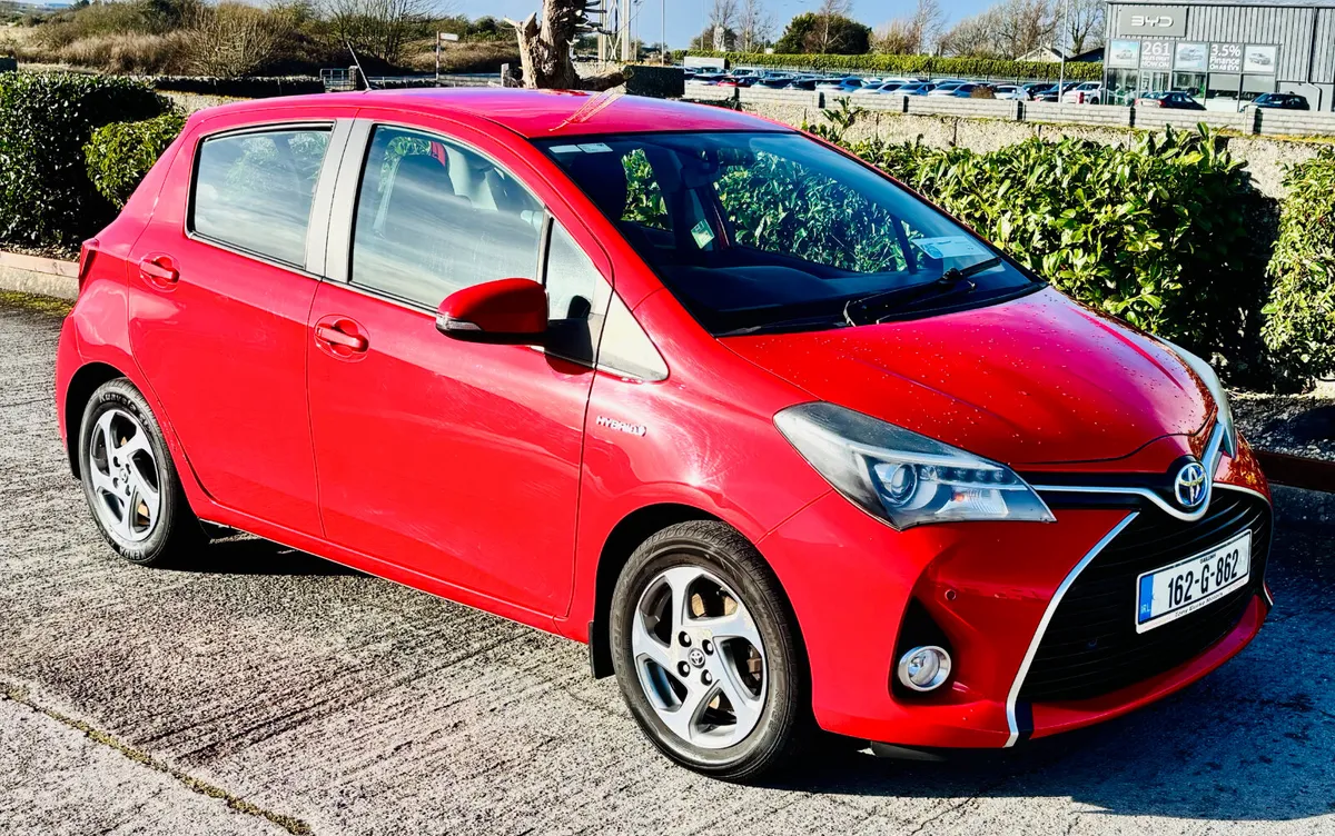 Toyota Yaris 2016 HYBRID AUTO IRISH CAR - Image 3