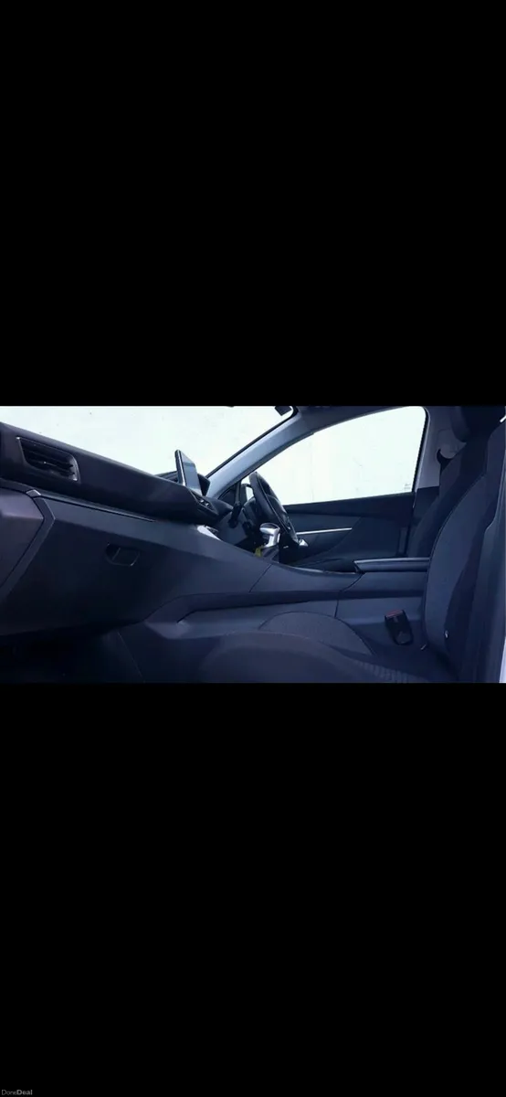 Peugeot 3008 1.5HDI ACTIVE 130BHP 5DR - Image 3