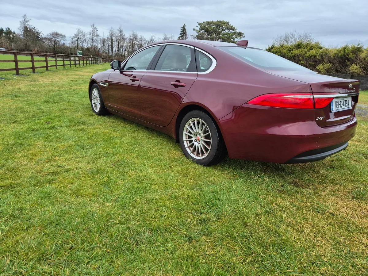 Jaguar XF 2016 - Image 3