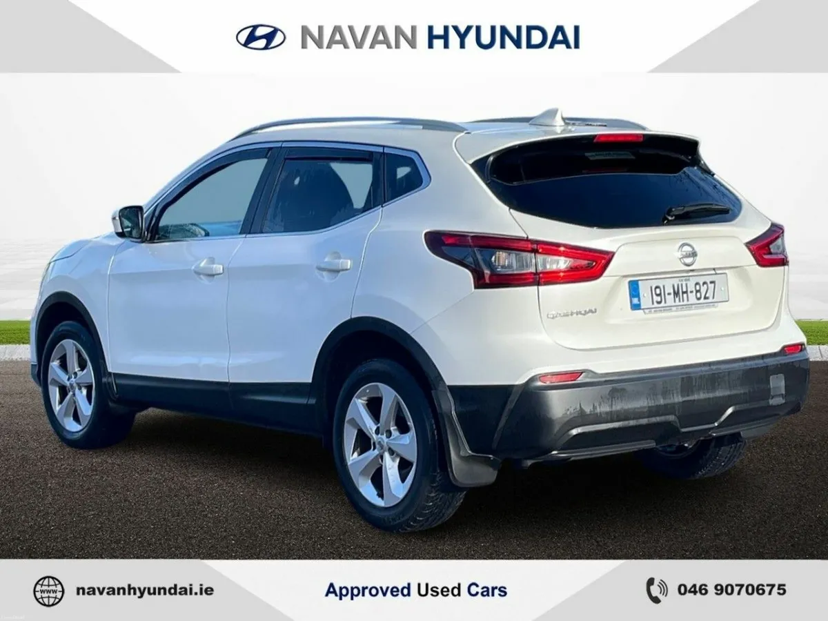 Nissan Qashqai 1.3 PET SV *AVAILABLE NOW* - Image 6