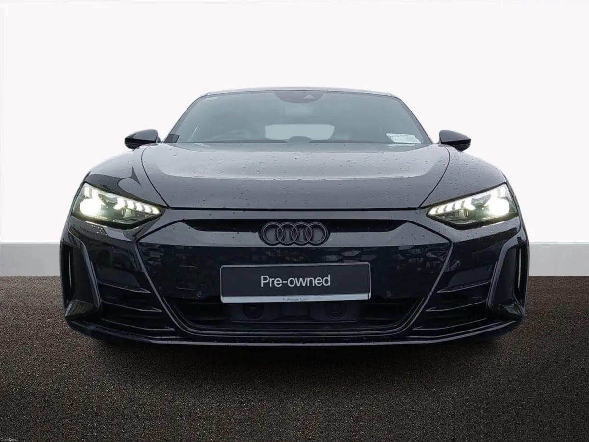 Audi e-tron GT 2023 - Black On Black - Image 3