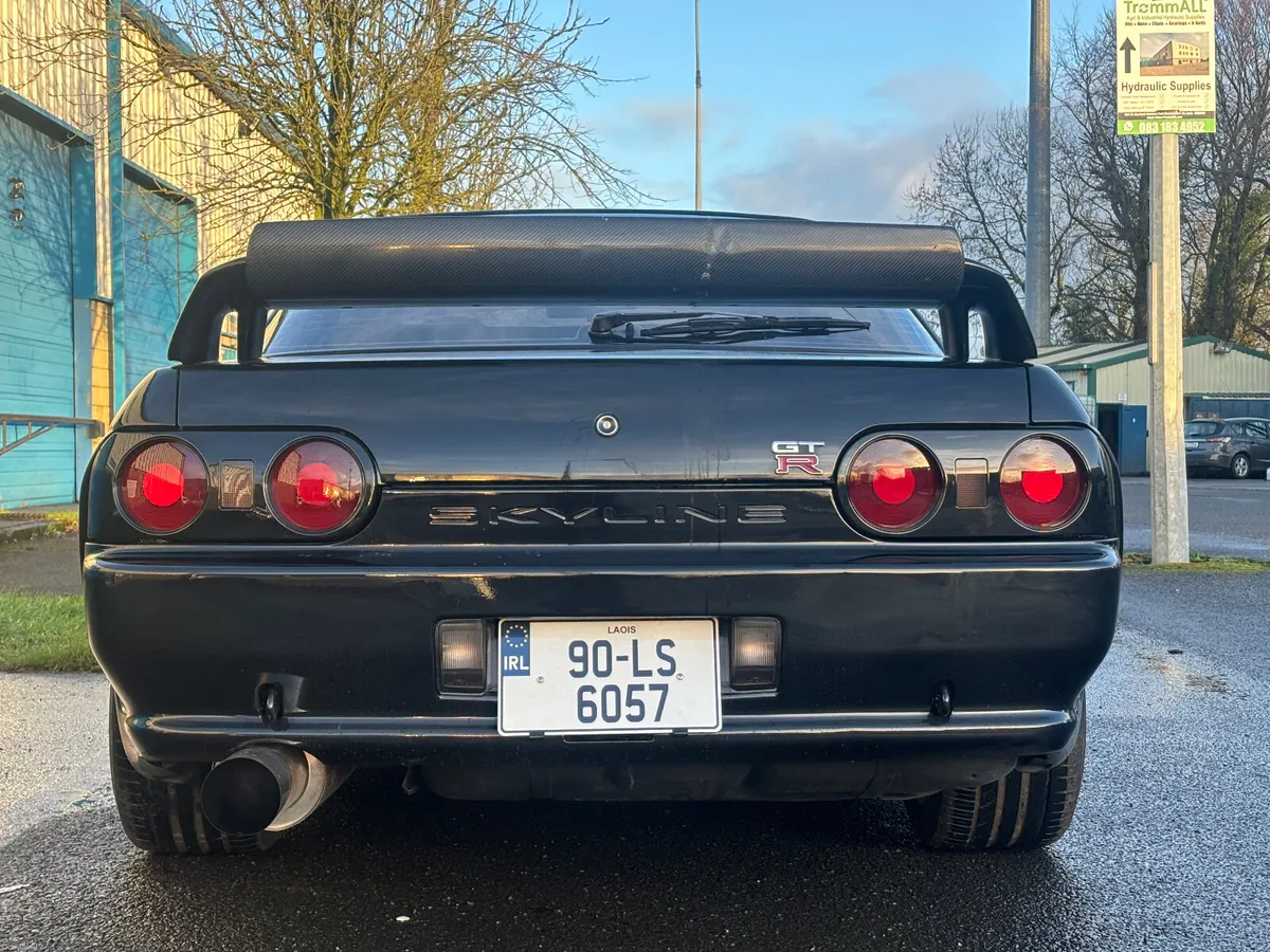 1990 NISSAN SKYLINE GTR  R32 - Image 2