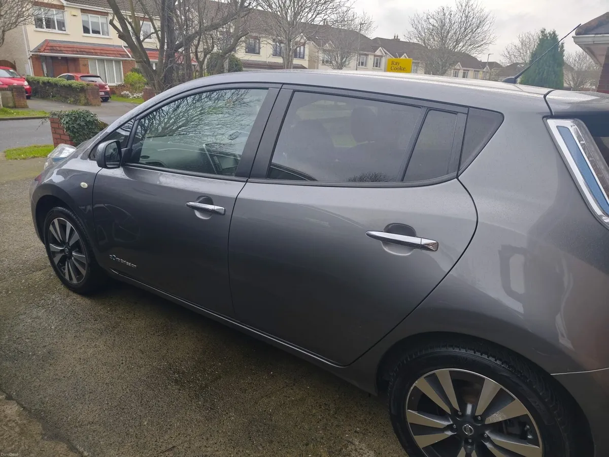 Nissan leaf - Image 2