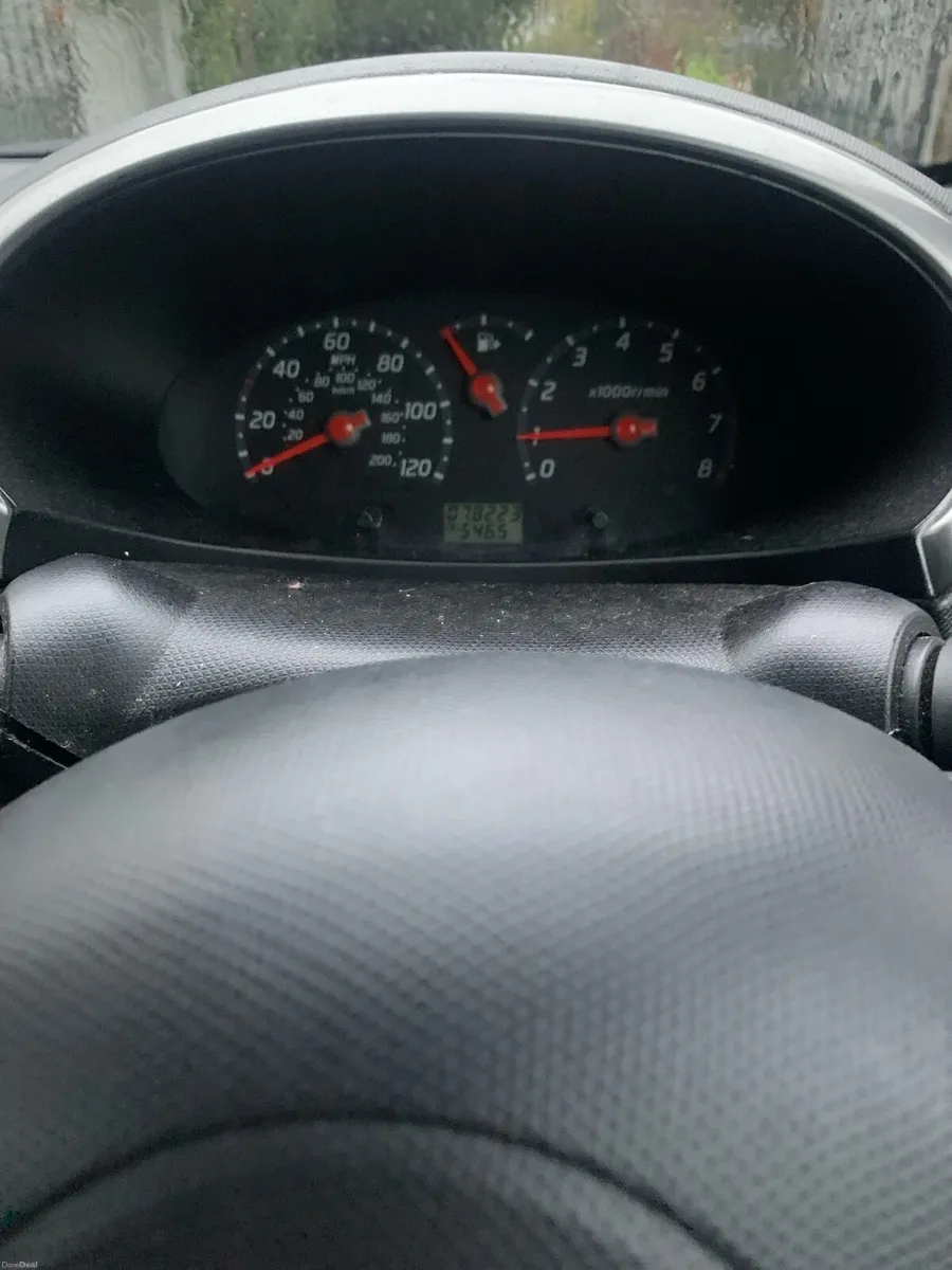 Nissan micra 2004 - 78,500 KM VERY LOW MILEAGE - Image 4