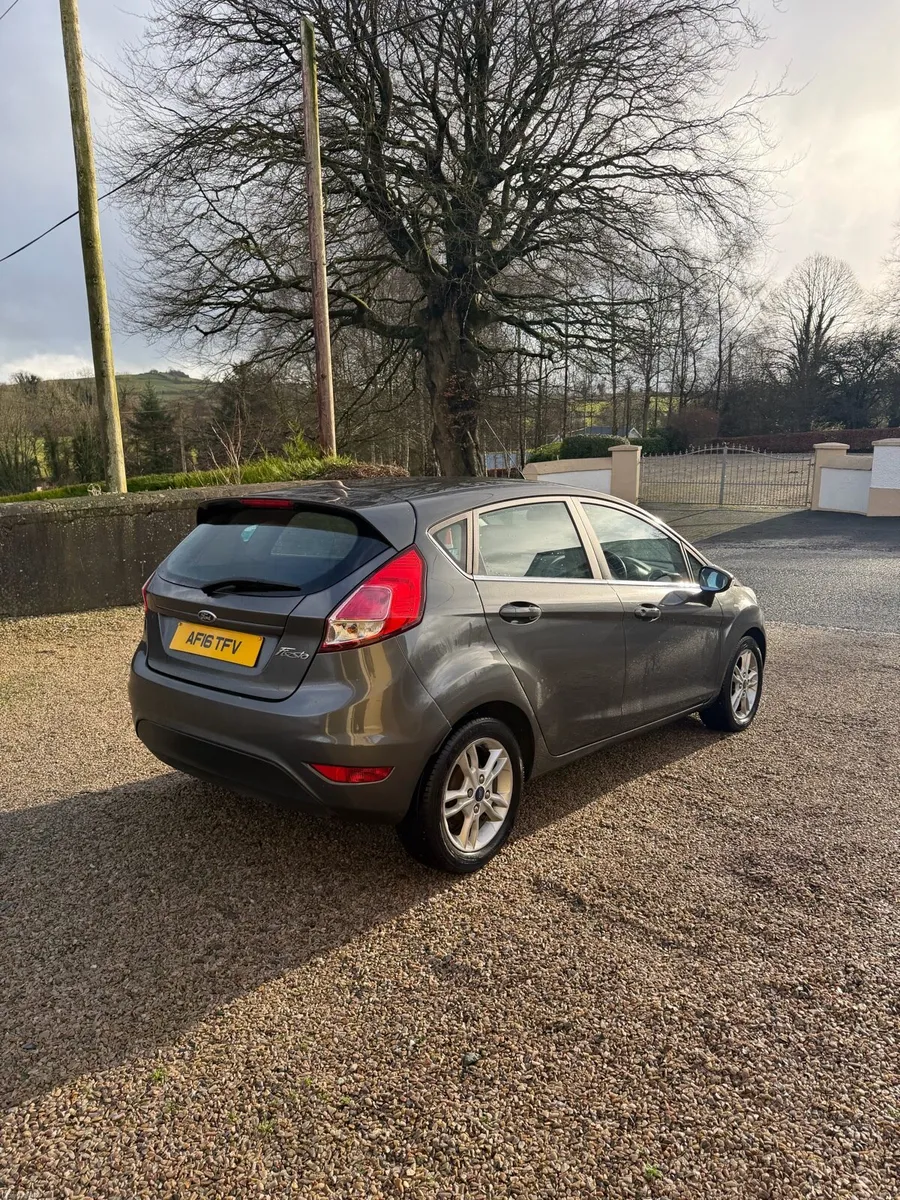 2016 Ford fiesta - Image 3