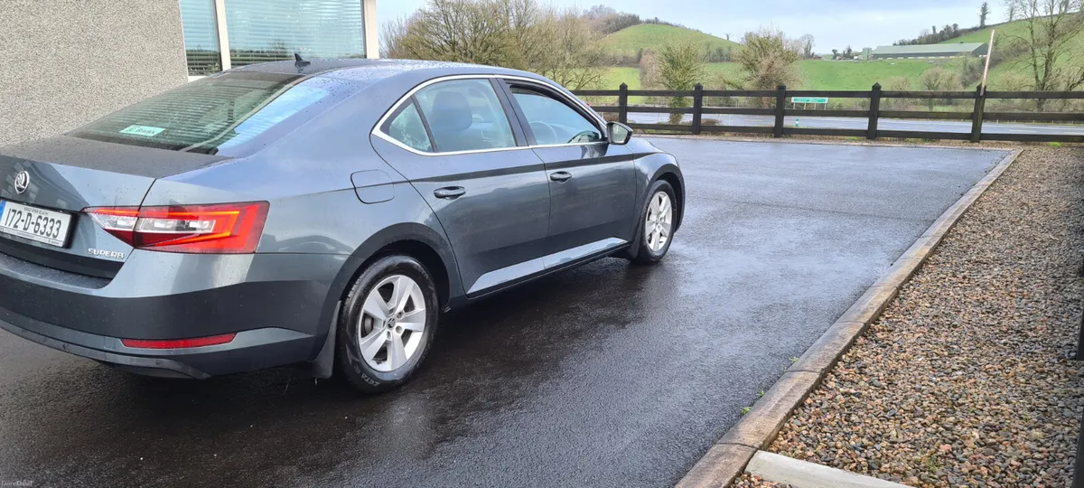 Skoda Superb 2017 - Image 4