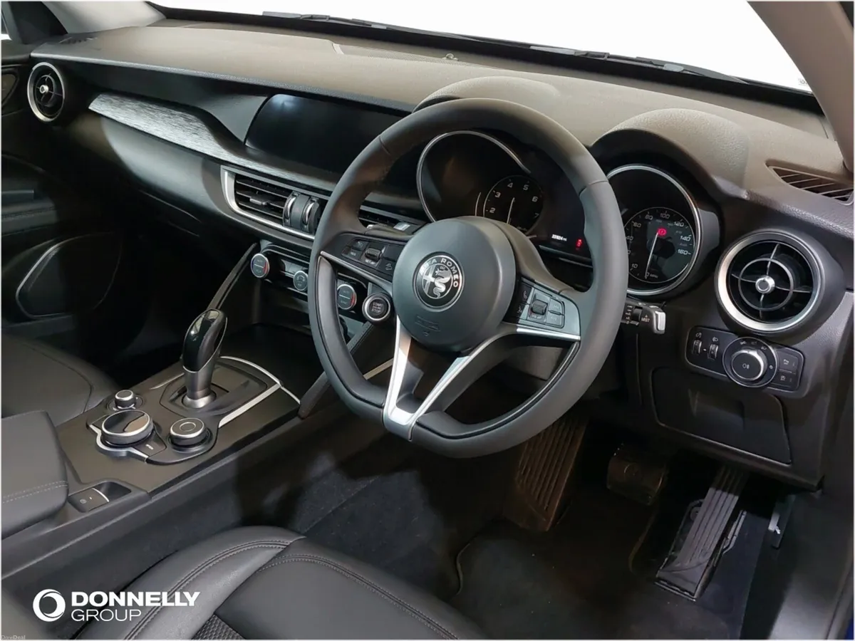 Alfa Romeo Stelvio Estate Super - Image 4