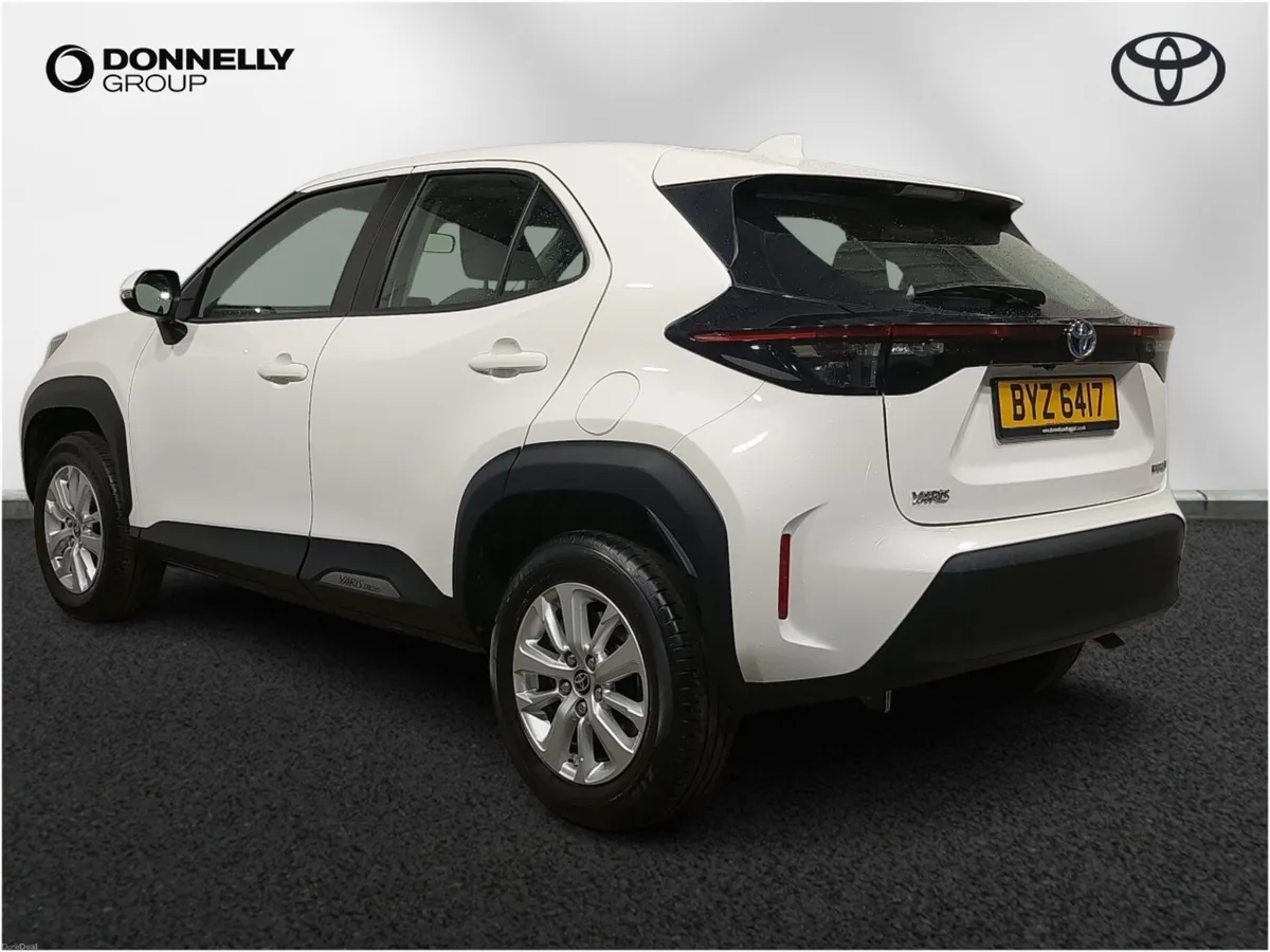 Toyota Yaris Cross Estate Icon - Image 2