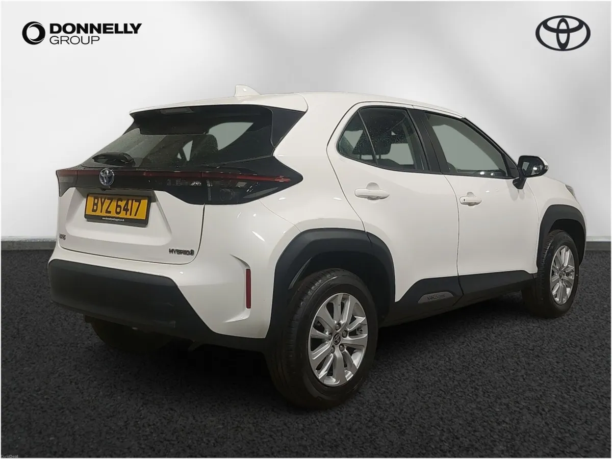 Toyota Yaris Cross Estate Icon - Image 4