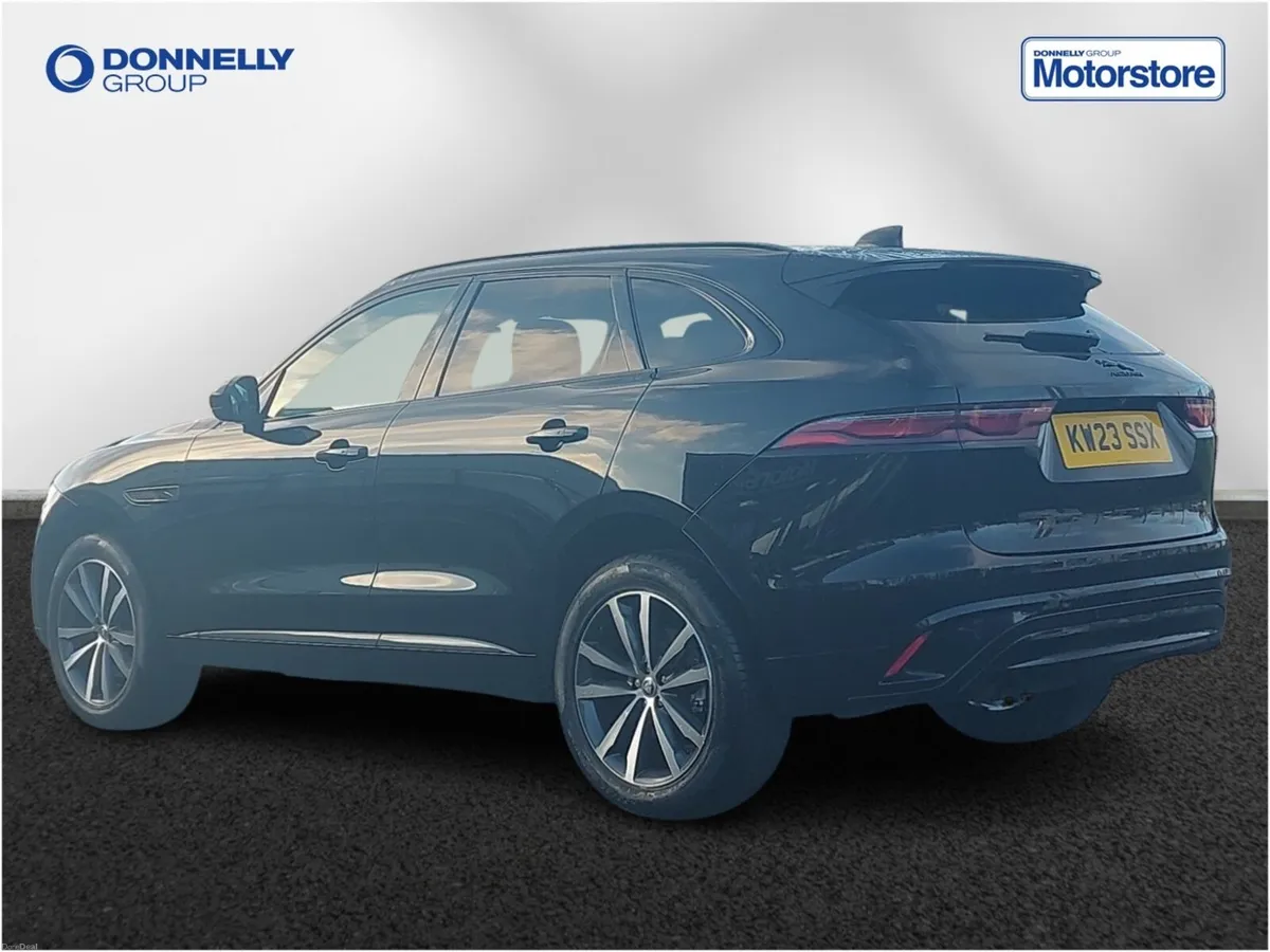 Jaguar F-pace F-Pace Diesel Estate R-Dynamic SE Bl - Image 2