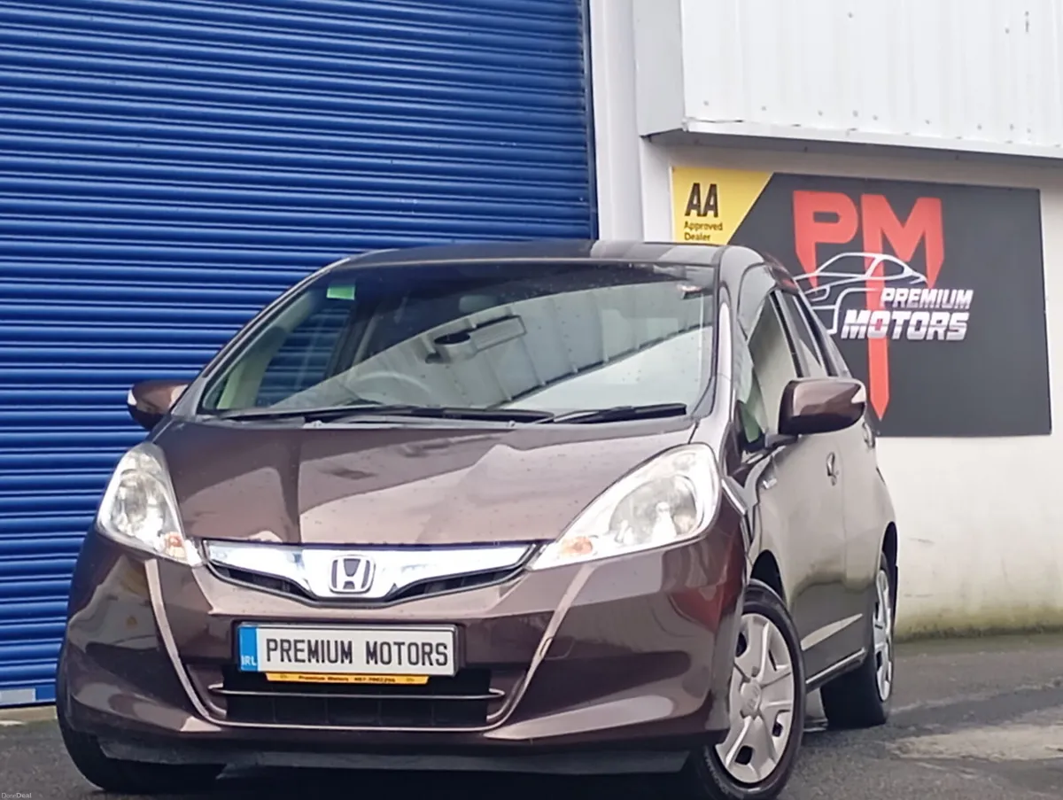 Honda fit Hybrid - Image 1