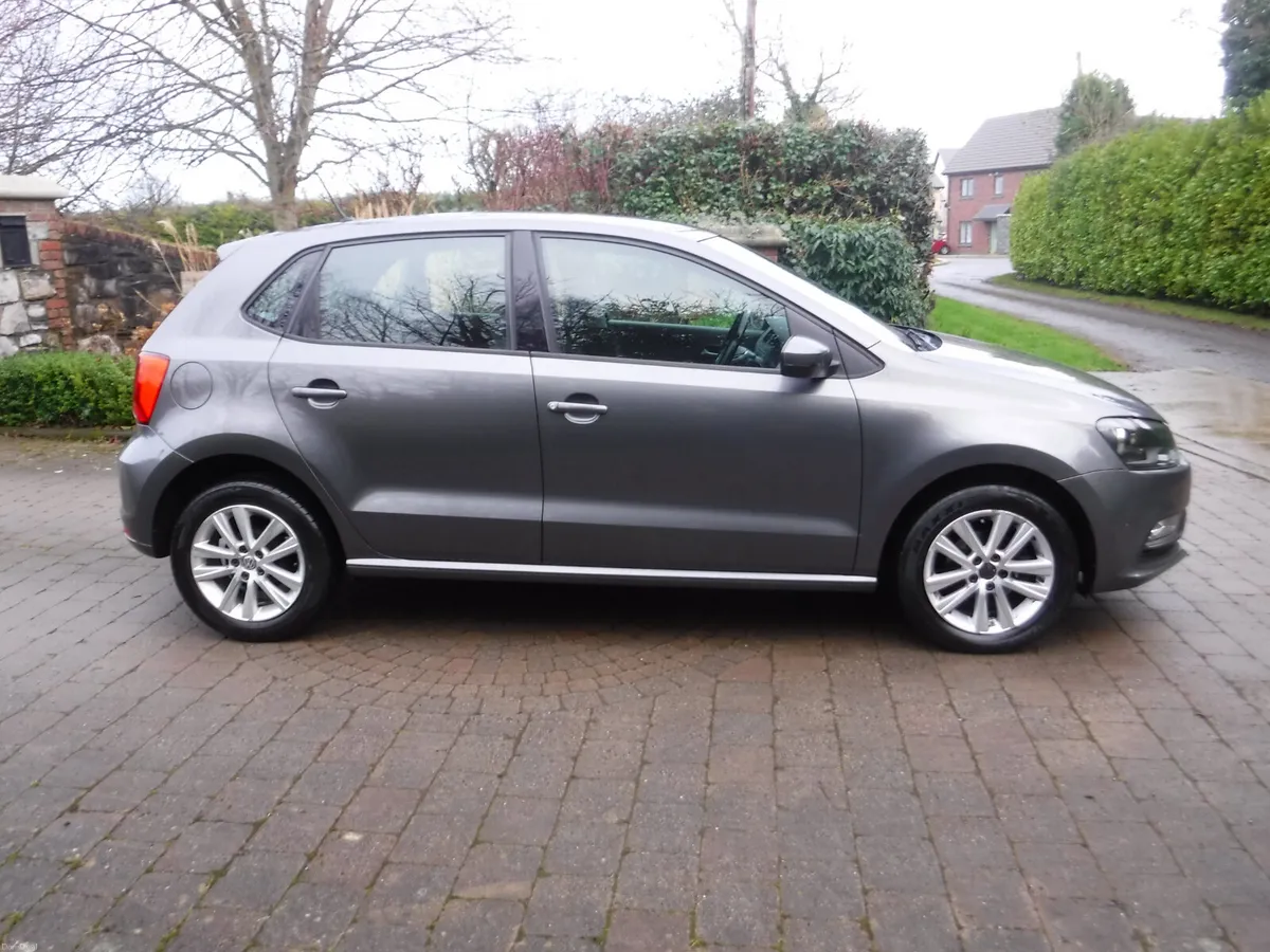 Volkswagen Polo 2015 1.0 5 speed Trendline Nct 6/2 - Image 2