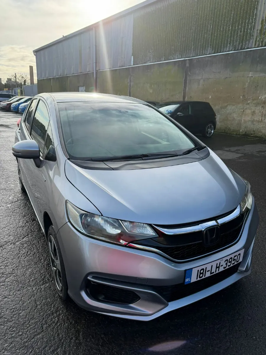 Honda Fit Hybrid Automatic 2018 | GP6 - Image 3