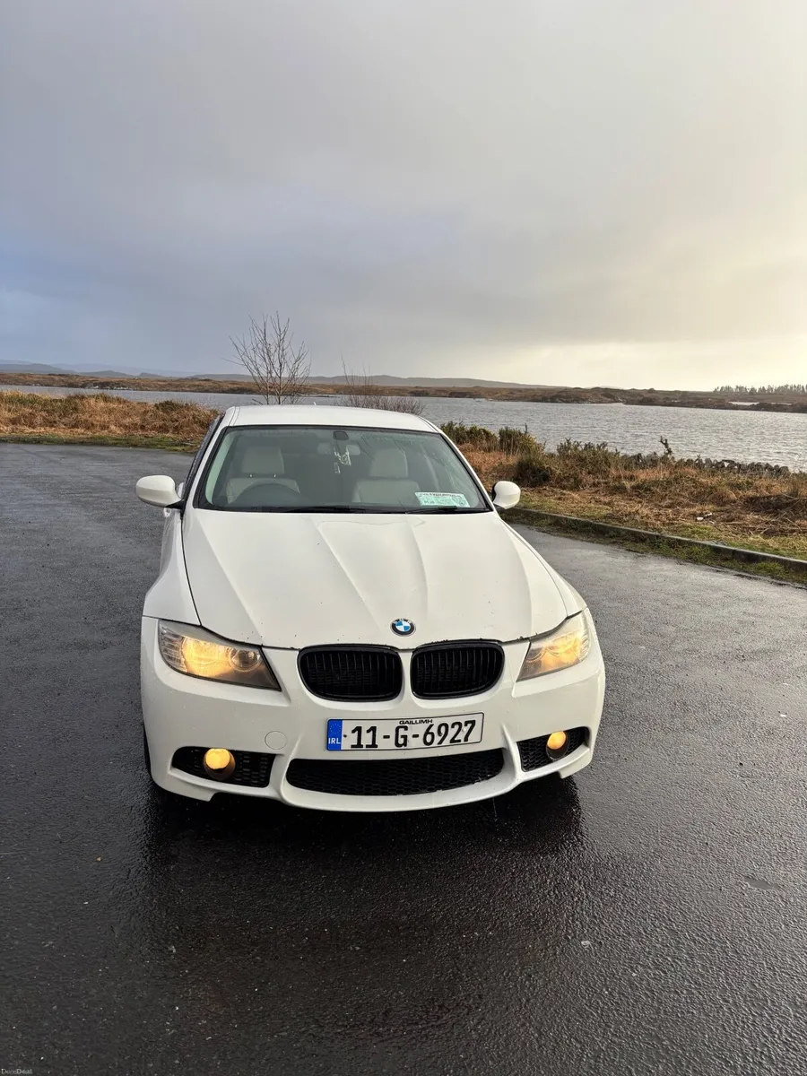 BMW 3-Series 2011 - Image 1