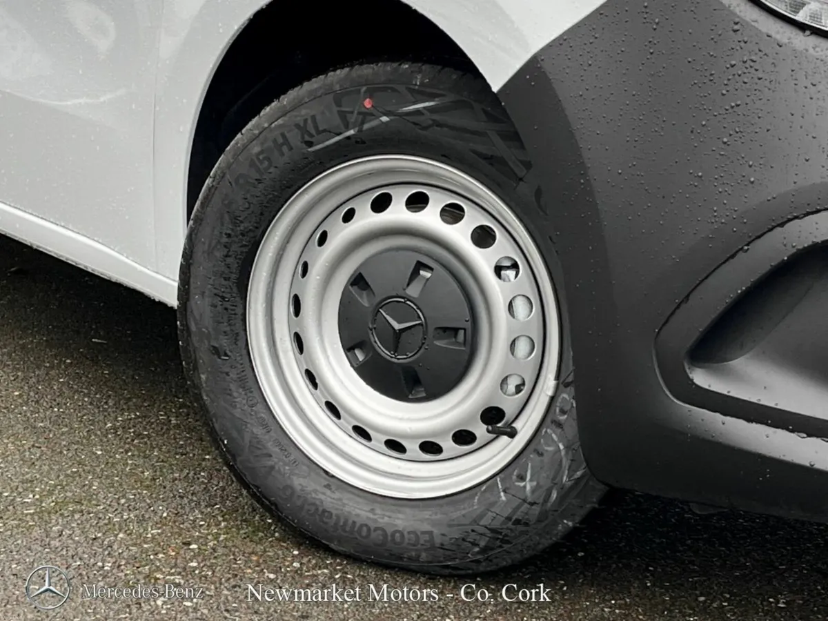 Mercedes-Benz Citan THREE SEATER DIESEL 110BHP DIE - Image 2