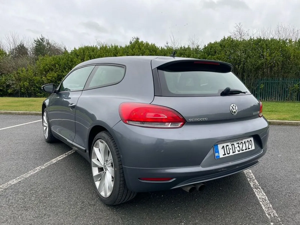 2010 Volkswagen Scirocco - Image 3