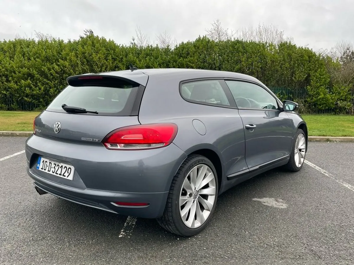 2010 Volkswagen Scirocco - Image 4