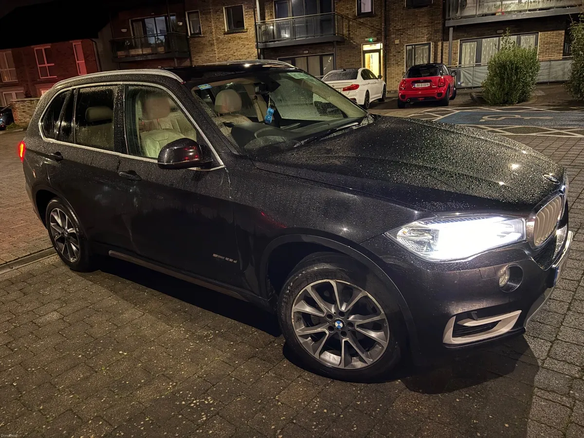 BMW X5 low mileage BMW service history - Image 2