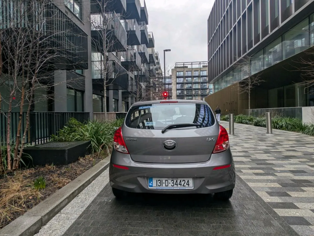 Hyundai i20 (Petrol) Manual - Image 3