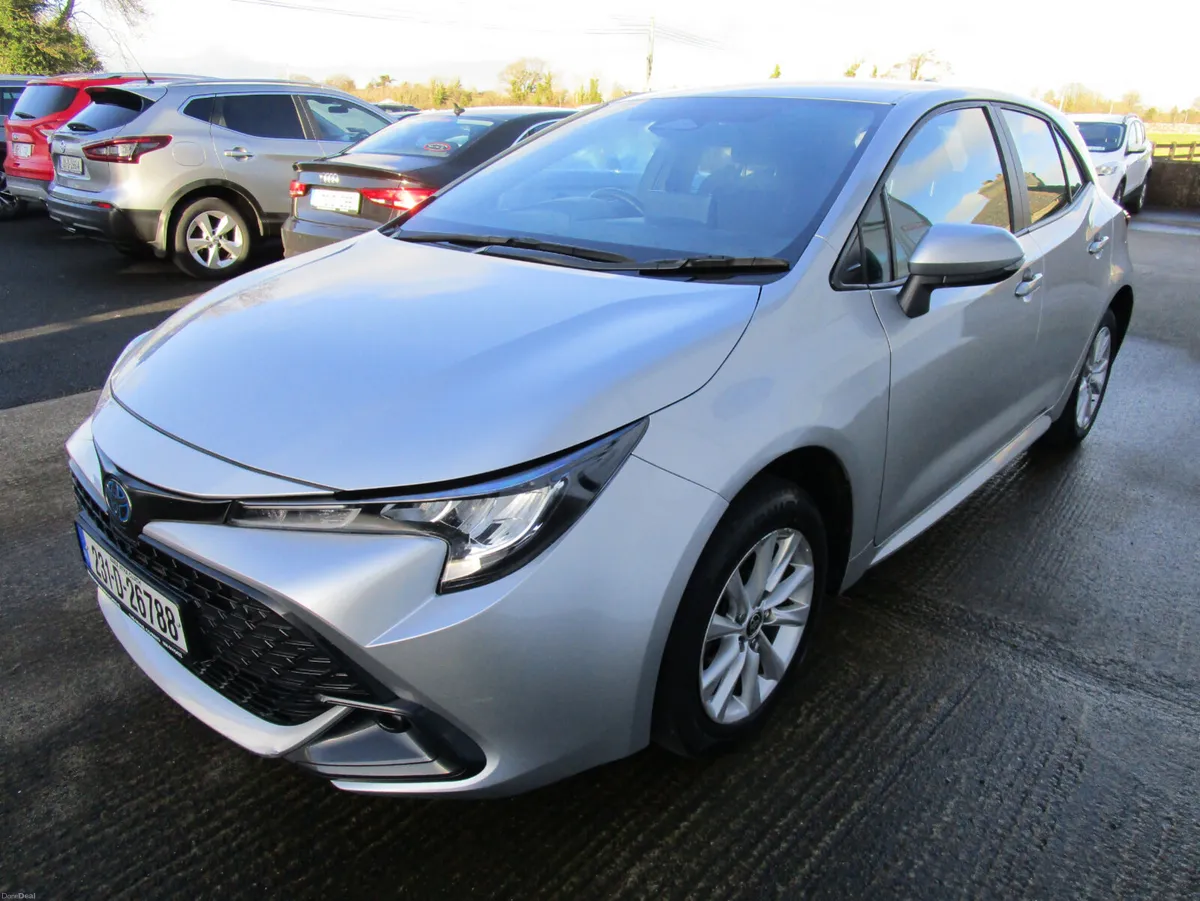 Toyota Corolla 2023 - Image 3