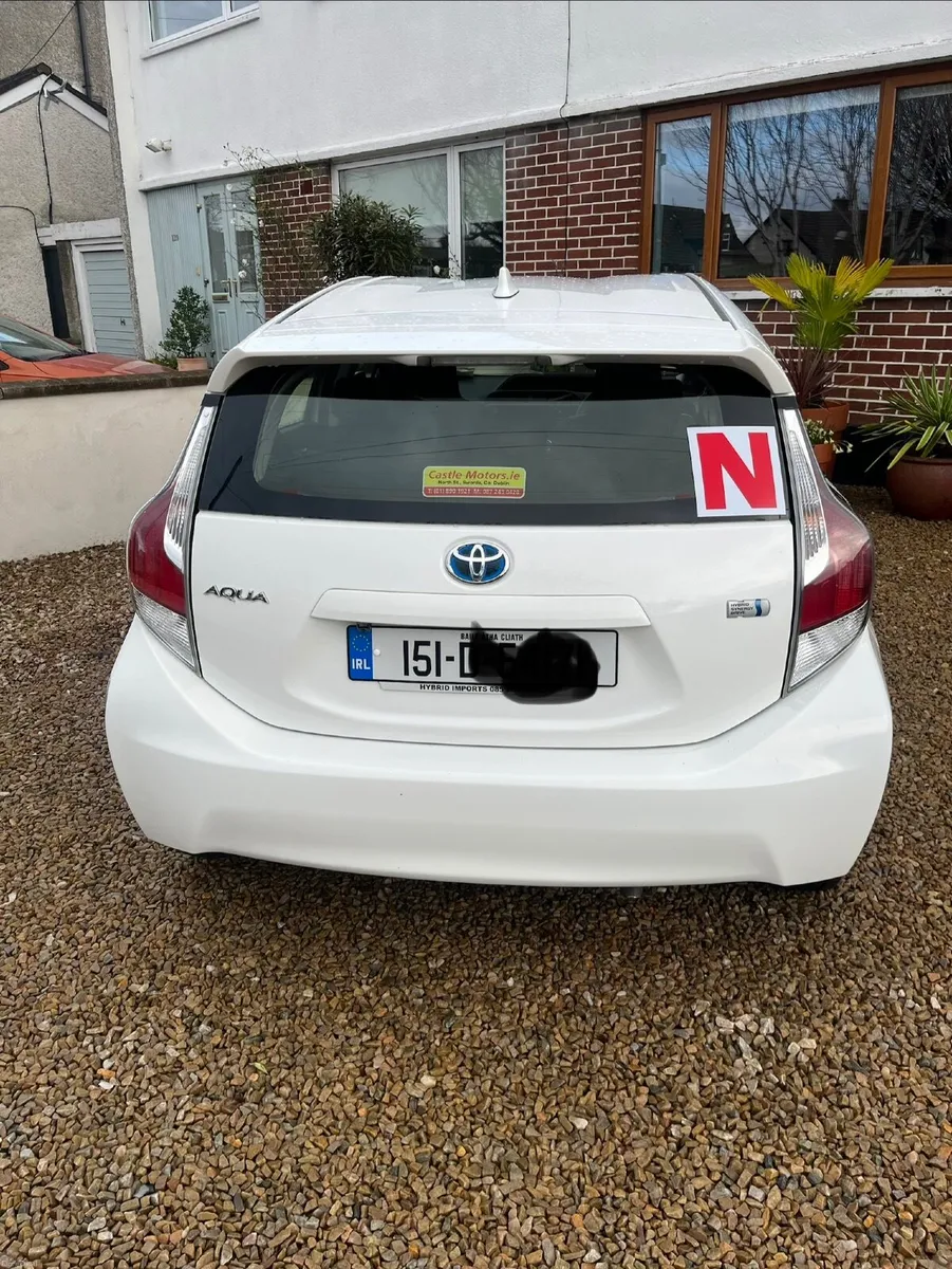 Toyota Aqua 2015 - Image 2