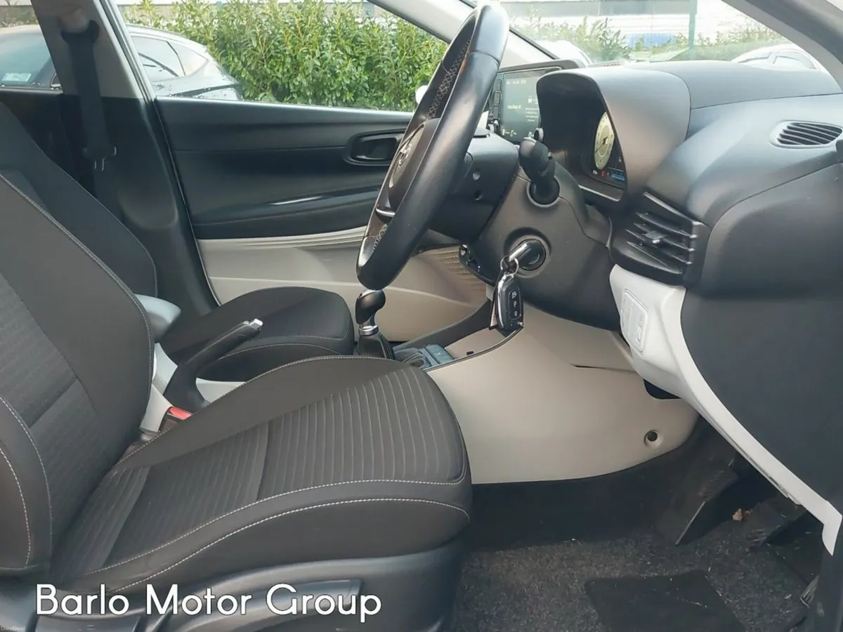 Hyundai i20 1.2 Deluxe Plus 2 Tone Roof - Image 4