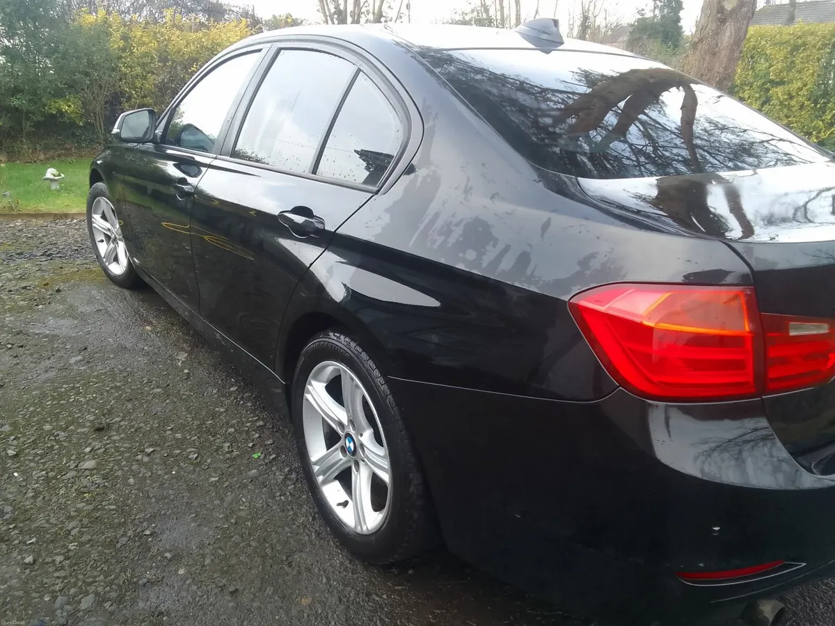 BMW 3-Series 2012 - Image 4