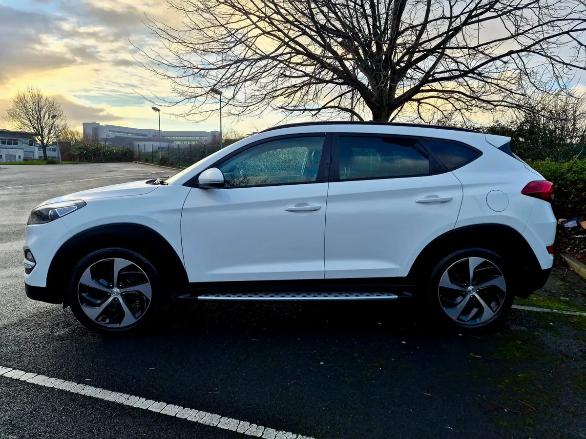 2018 HYUNDAI TUCSON 1.7D PREMIUM SE LOW MILES - Image 3