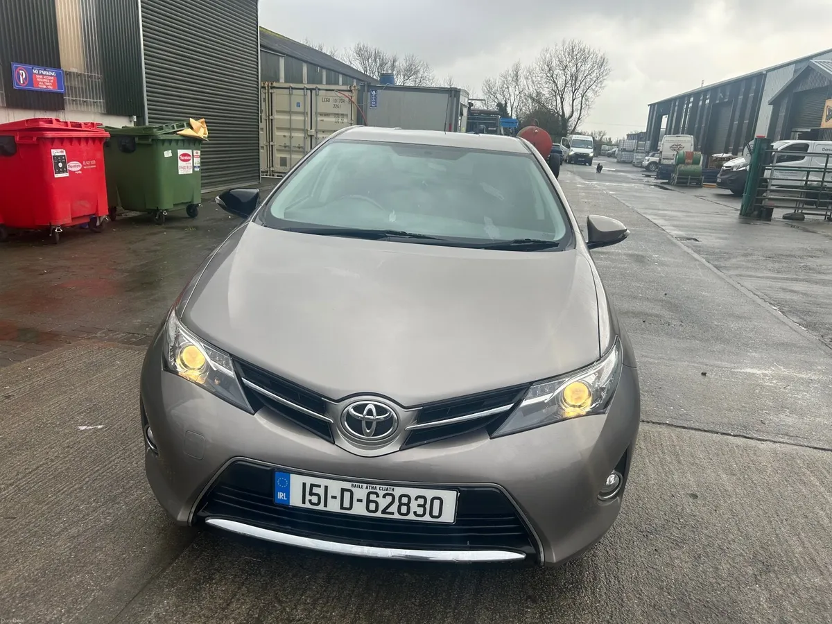 Toyota Auris 2015 ///Petrol 1.6 Manual - Image 1