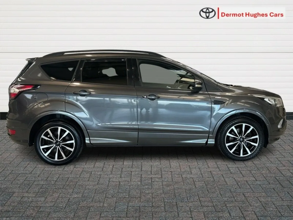 Ford Kuga 1.5 TDCI ST-LINE 120 5DR 120PS - Image 3