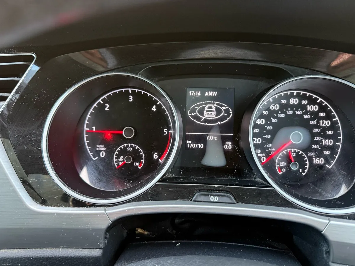 Volkswagen Touran - Image 3