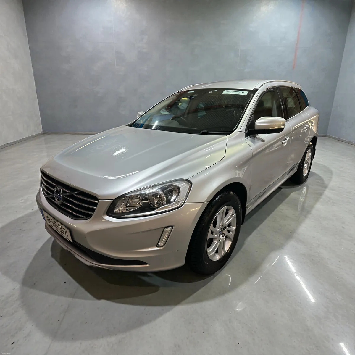 2016 Volvo XC60 D4 (190hp) Automatic  SE LUX Leath - Image 3