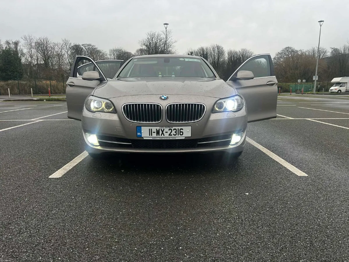 BMW 5-Series 2011 - Image 1